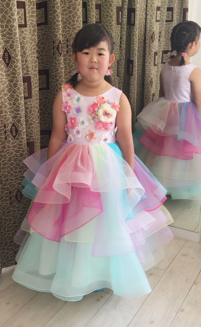 レインボー子供ドレスを制作しました。(IF)｜オーダーメイドドレスの